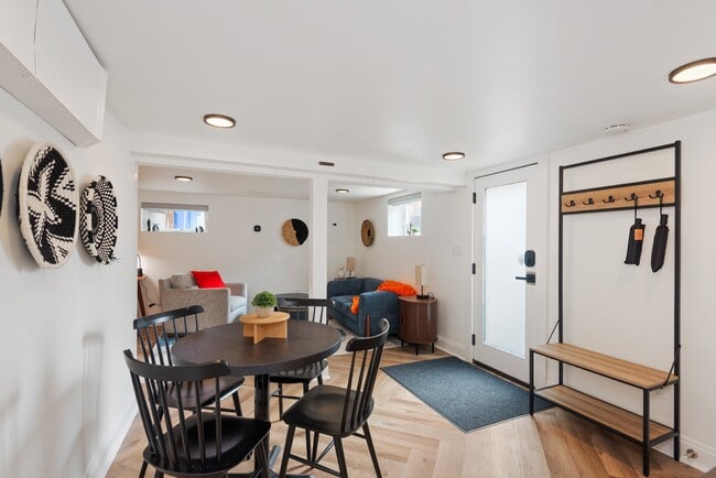 Photo - 2314 NE Flanders St