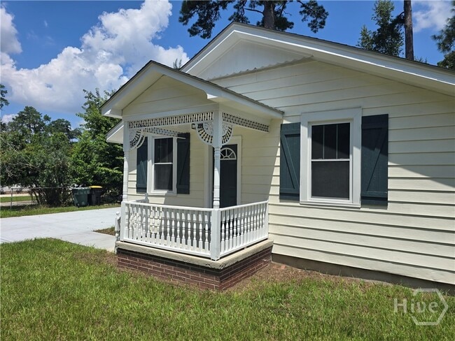 Building Photo - 14 E Back St Rental