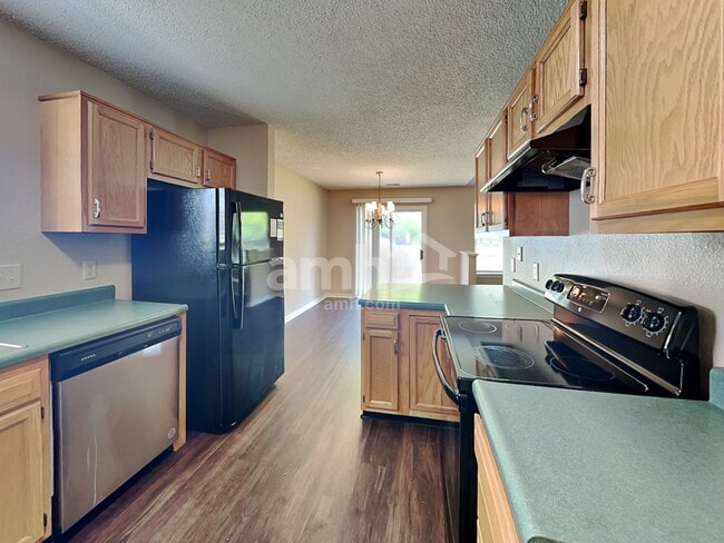 Photo - 412 E Pine Ridge Dr