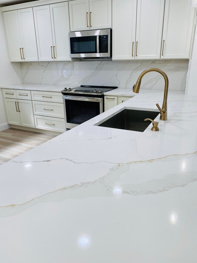 7917 La Mirada Dr Condo Condo for Rent in Boca Raton, FL