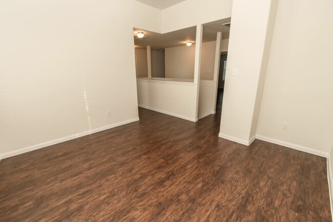 17 Santa Barbara Dr