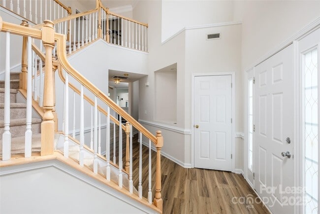 Photo - 16017 Woodcote Dr