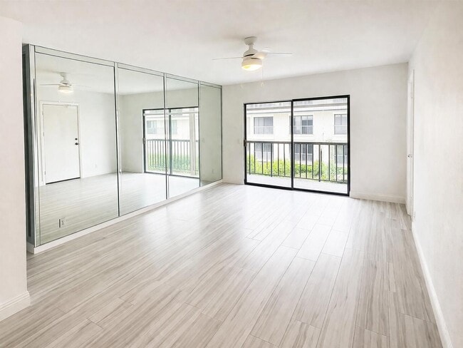 Photo - 6521 Bay Club Dr Unidad 4