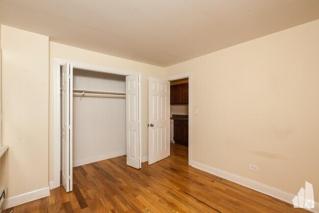 Building Photo - 1 bedroom in Chicago IL 60610 Rental