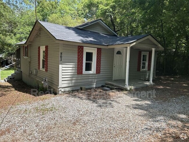 Building Photo - 308 E Brooks Ave Rental