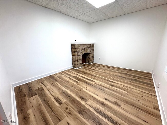 Photo - 643 Allegheny St Unit side