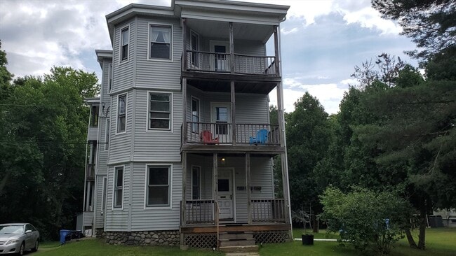 Building Photo - 32 Corthell Ave Unit 3