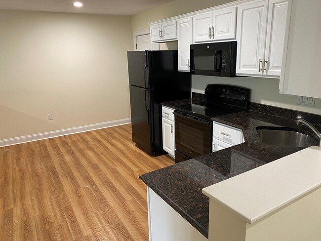 Photo - 245 Willard St Unit 5