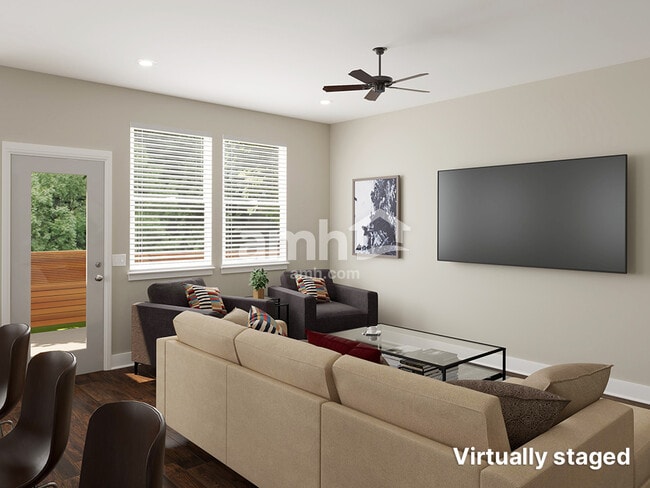 Photo - 1221 Bordeau Way