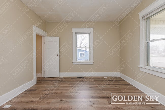 Photo - 2440 S Hoyt Ave