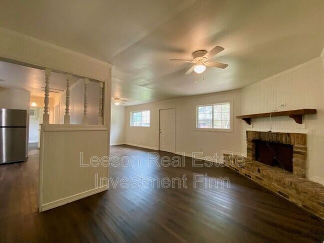 Photo - 5319 Carnation St