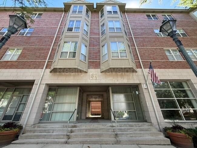 Building Photo - 57 E Hattendorf Ave Unit 301