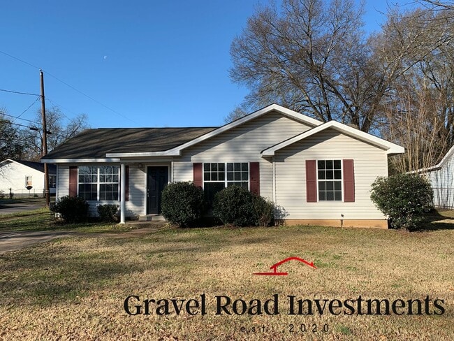 Building Photo - Freshly Remodeled 3 Bedroom, 1 Bathroom Home – Spacious Corner Lot!