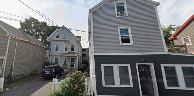 Building Photo - 25 McBride St Unit 3