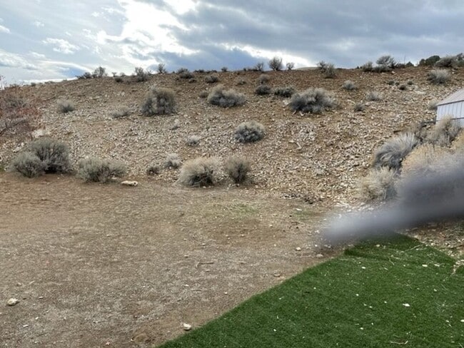 Photo - 273 Miriam Way