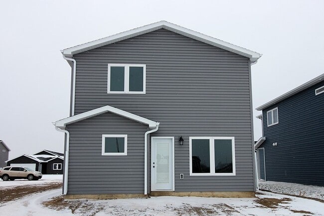 Photo - 3820 24th St SE