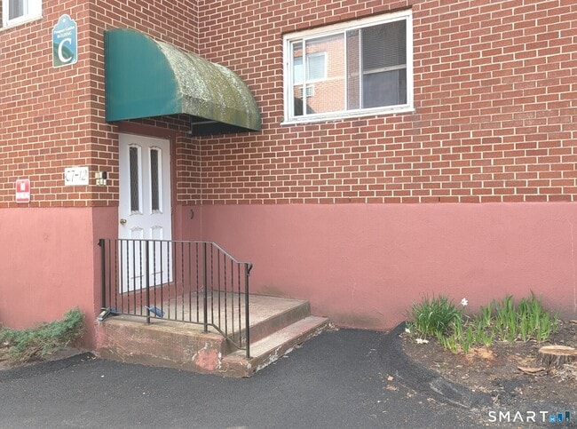 Building Photo - 18 Prospect St Unit C10