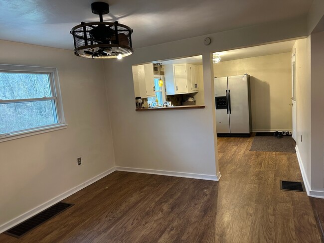 Photo - 30 Hemphill Rd