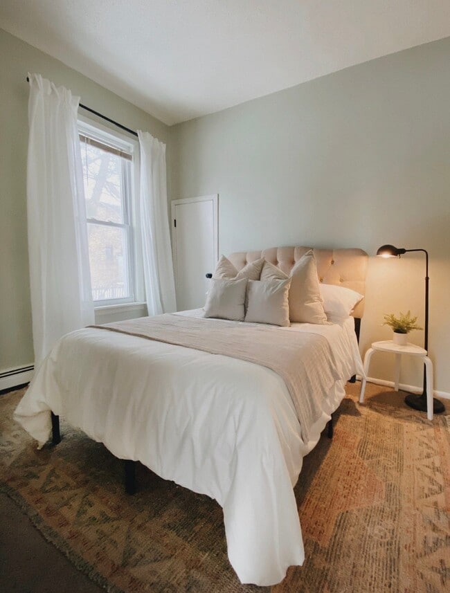 Photo - 1716 Tyler St NE
