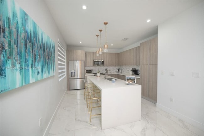 Building Photo - 10366 NW 68th Terrace