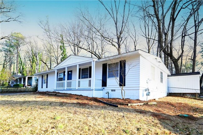 Photo - 88 Lucia Dr SE