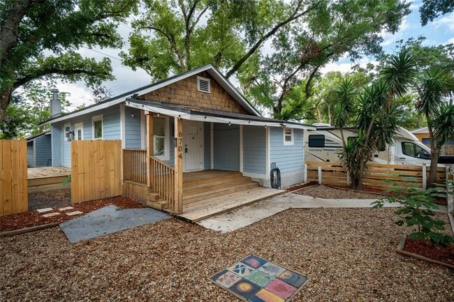 Building Photo - 6704 N Taliaferro Ave