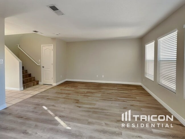 Photo - 4244 Altura Mesa Ln NE