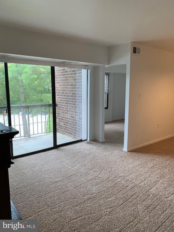 Photo - 15704 Dorset Rd Unit 144