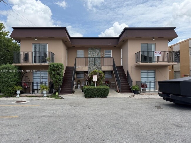 Building Photo - 10810 SW 4th St Unit 4
