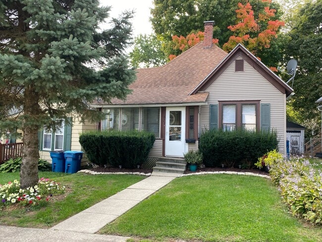 Photo - 621 N Dixon Ave
