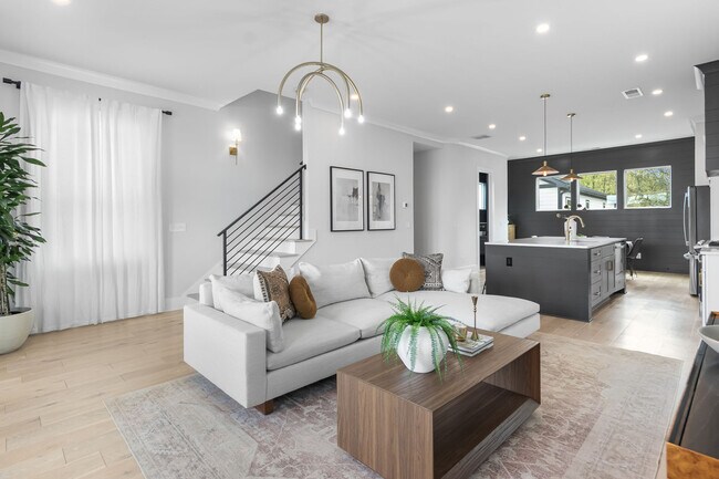 Photo - 798 Bender St SW Unidad ID1075536P