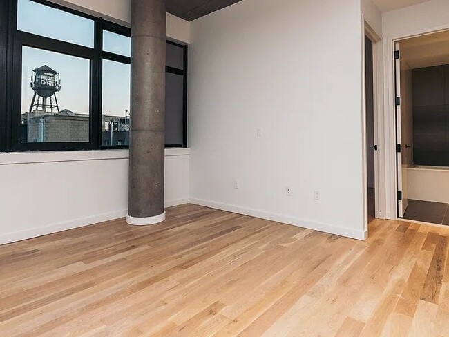 44 Kent St Unit 590