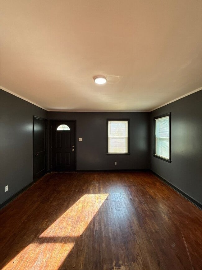 Photo - 761 Gracewood St