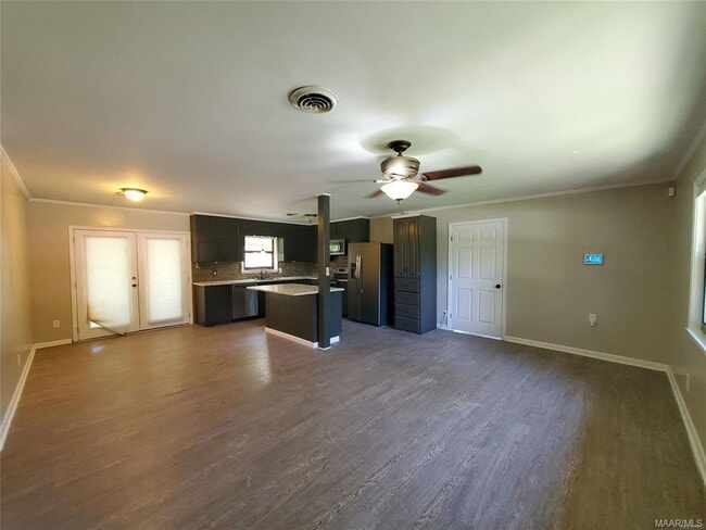 Photo - 860 Greg Dr