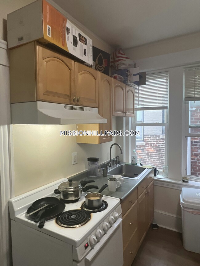 Photo - 895 Huntington Ave Apartment Unit 6