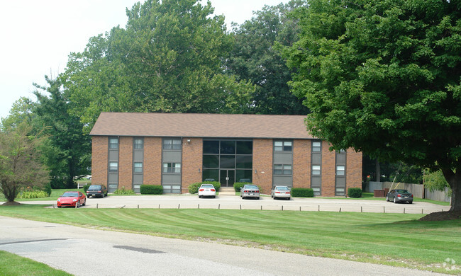 Building Photo - Shoreline Apartments