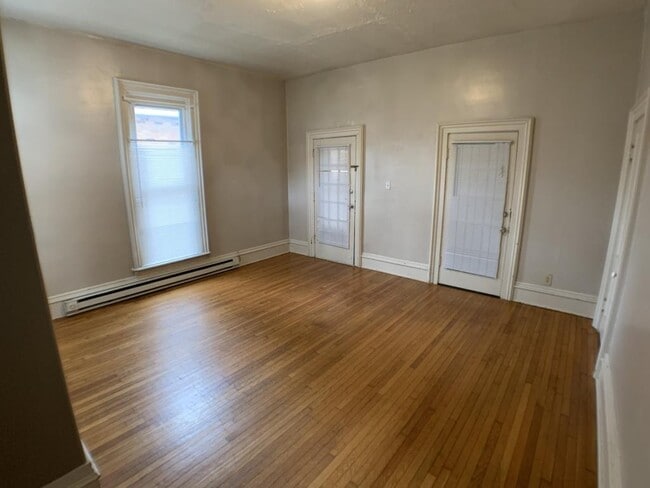 Photo - 308 N Madriver St