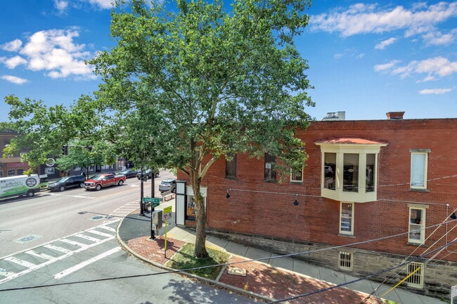 Photo - 670 Main St Unidad 5