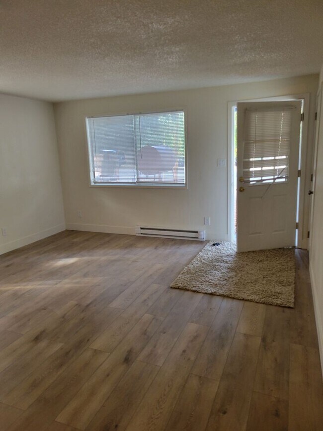 Photo - 3 bed/2 bath