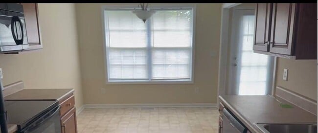 Photo - 114 Pirates Cove Ln