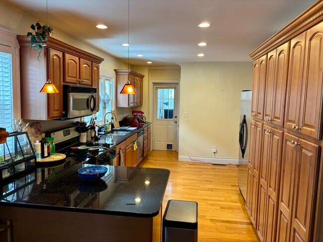 Photo - 36 Amsden St Apartments Unit 36A