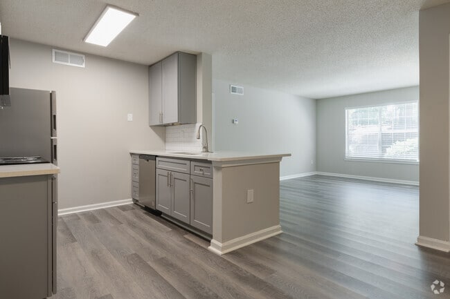 1BR, 1BA - 712SF - Flats on Maple Street