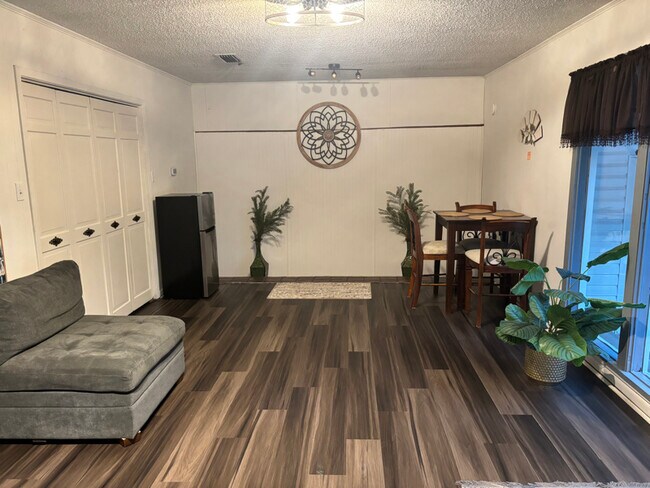 Photo - 2321 N Calion Rd Unit Apartment