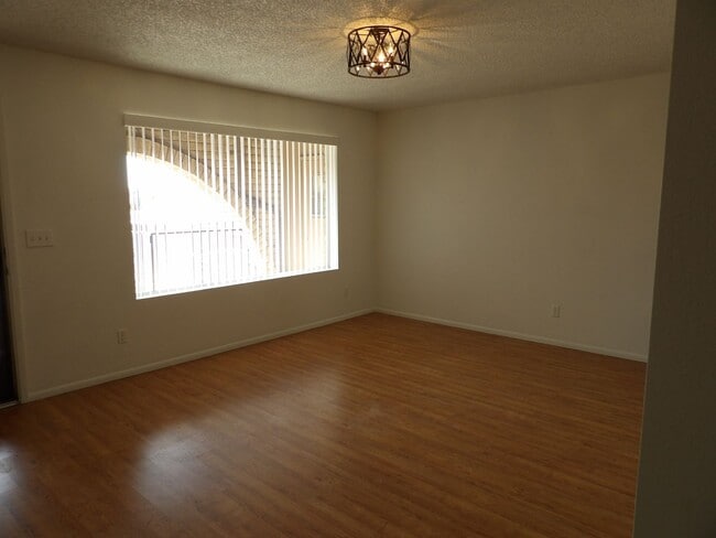 Building Photo - 55+ ADULT COMMUNITY Rental