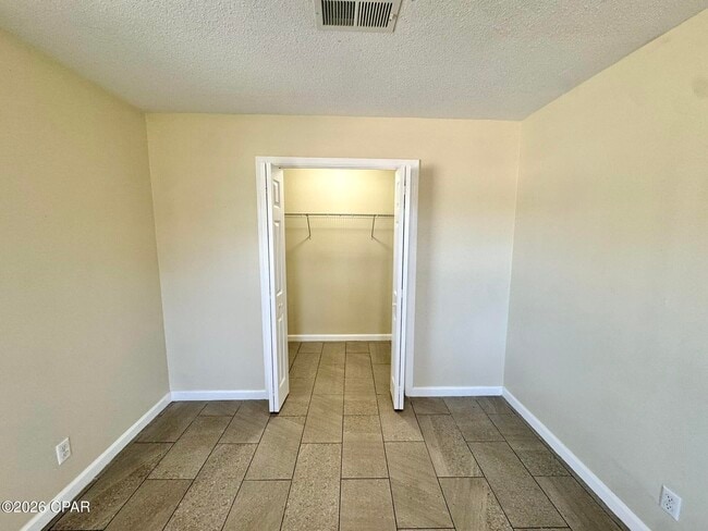 Photo - 4006 E 11th St