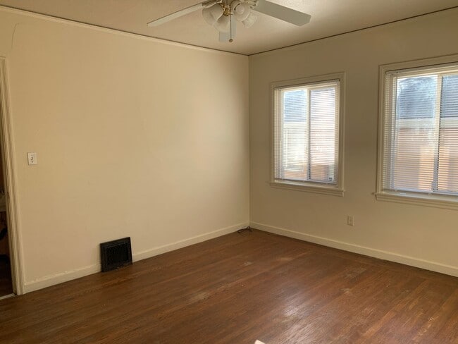 Photo - 1330 H St Unit 1330 H STREET #B