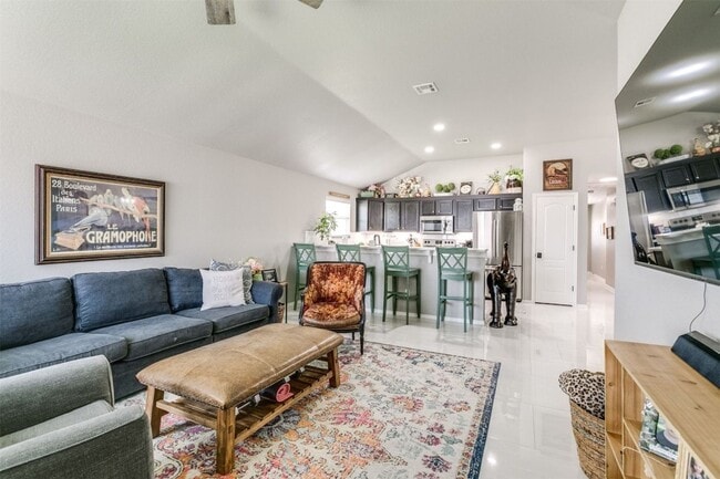 Photo - Beautiful 3 Bedroom in Norman