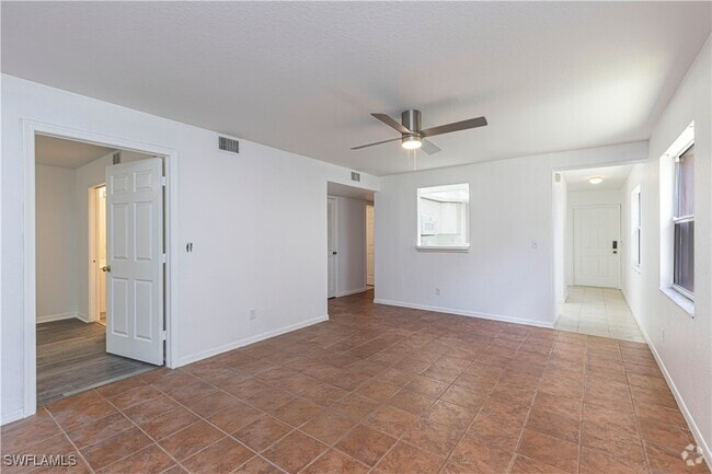 Building Photo - 26658 Little John Ct Unit 93 Rental