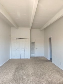 Royale La Habra