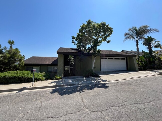 Building Photo - Stunning Views on the Mesa Rental